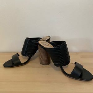 VINCE CAMUTO Strappy Sandal - 8.5
